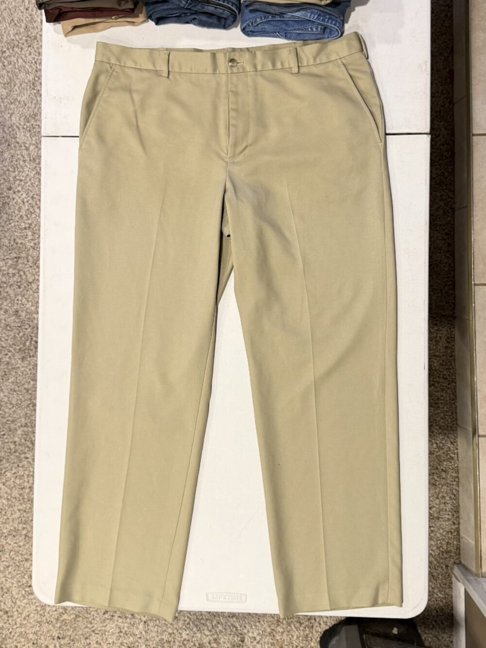 Van Heusen Dress Pants 40x32 Beige Slacks